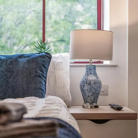 公寓 Spacious Flat - Sleeps 8 - View Centre *