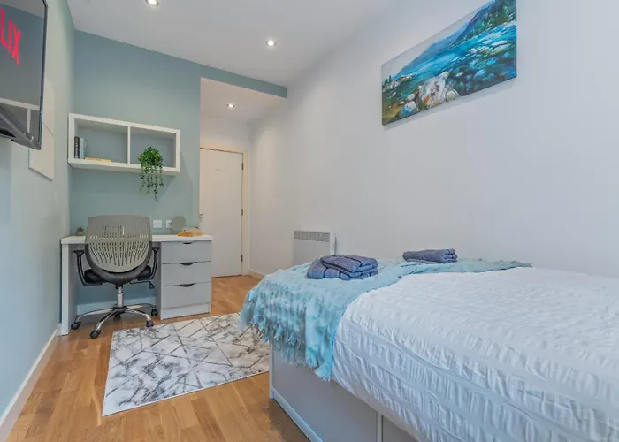 Spacious Flat - Sleeps 8 - View Centre Apartamento